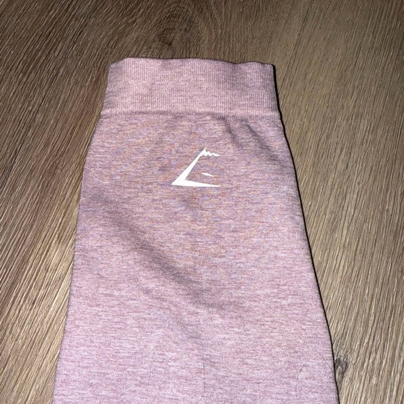 Gymshark Women's Mauve Leggings - Picture 2 of 3